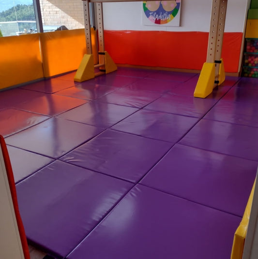 Protección de piso en área infantil